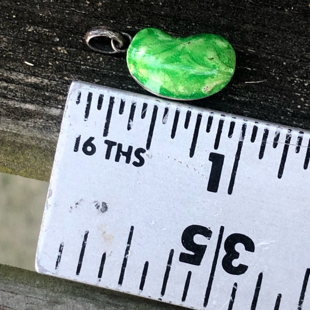 Victorian enameled lucky bean charm. - Picture 5 of 6